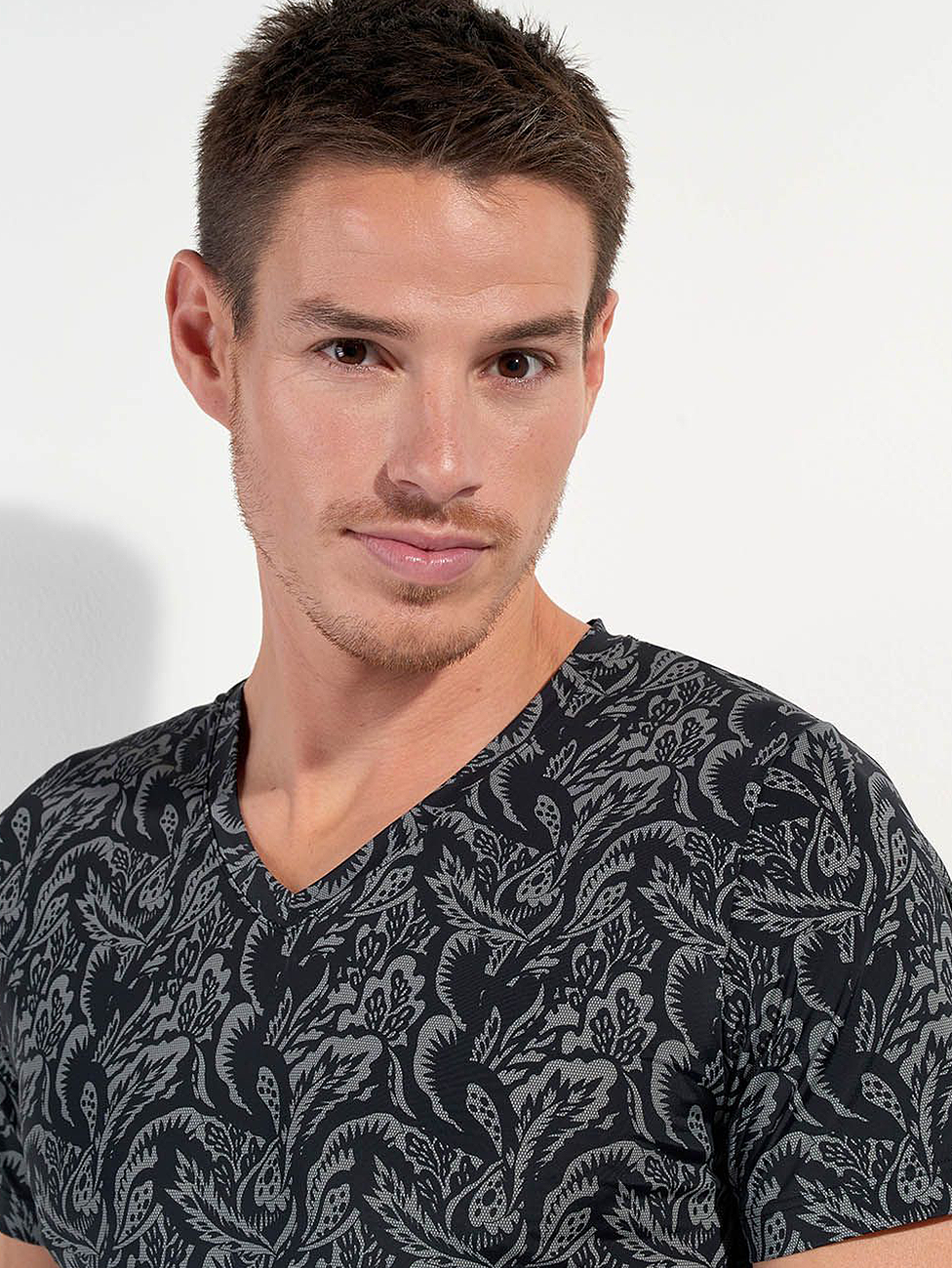 HOM Himeros V-neck T-Shirt