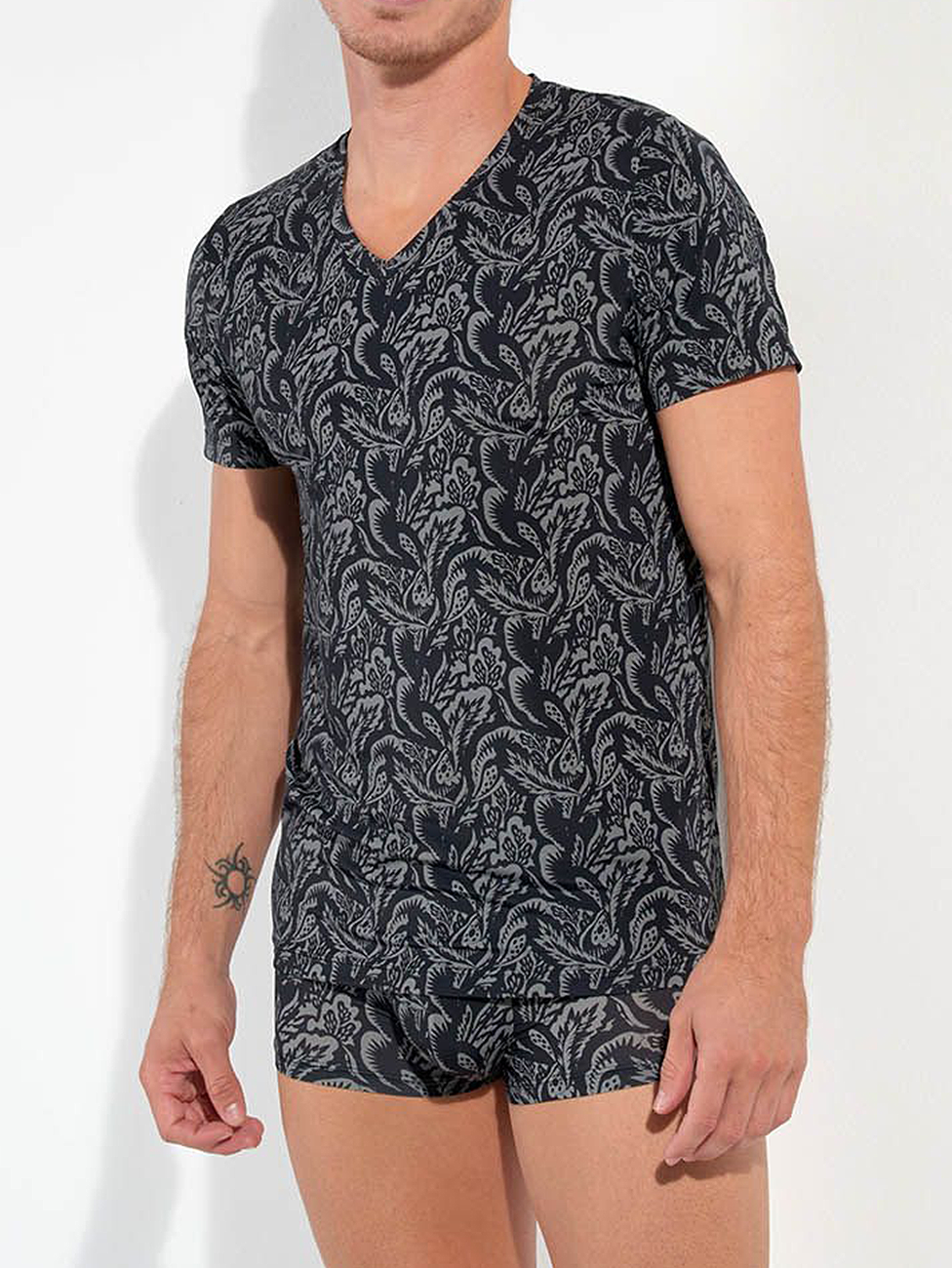 HOM Himeros V-neck T-Shirt