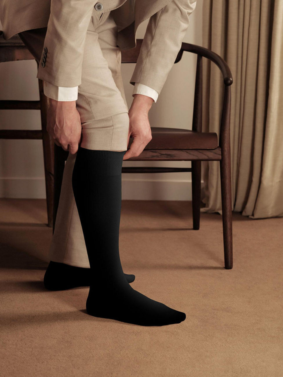 FALKE Ultra Energizing Men Knee High Socks