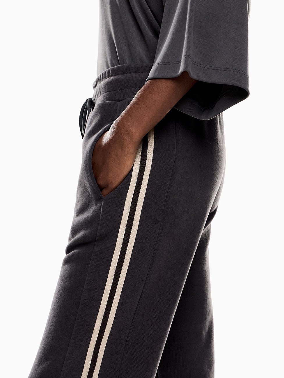 EA7 Sporty Forever Wide Women's Trousers
