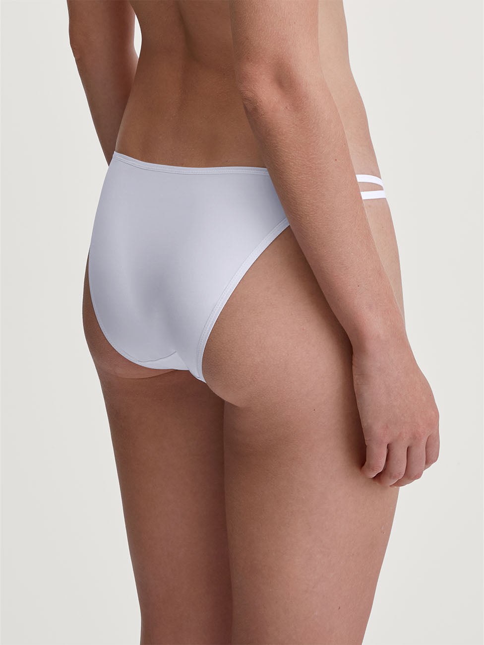 Calida Sleek Skin Low Cut Tanga Briefs