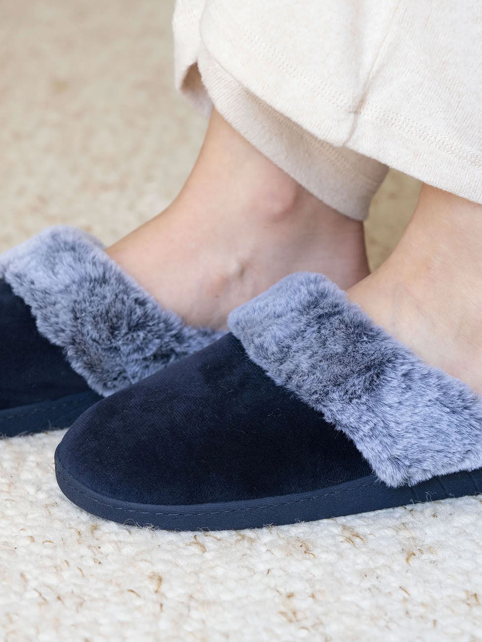 Isotoner Navy Lined Edge Women's Slippers
