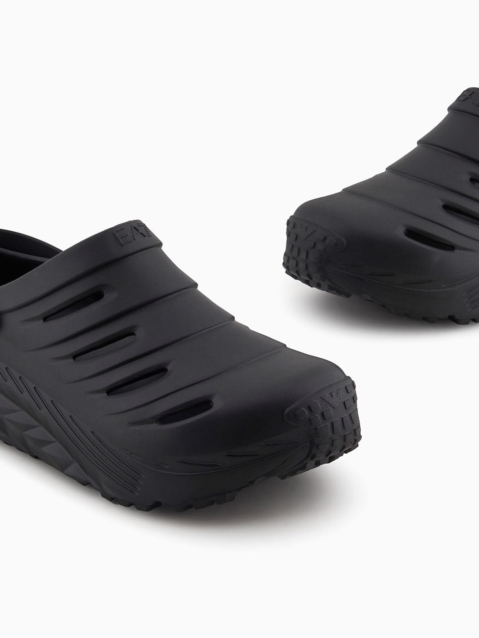EA7 Black Crusher Sonic Clogs