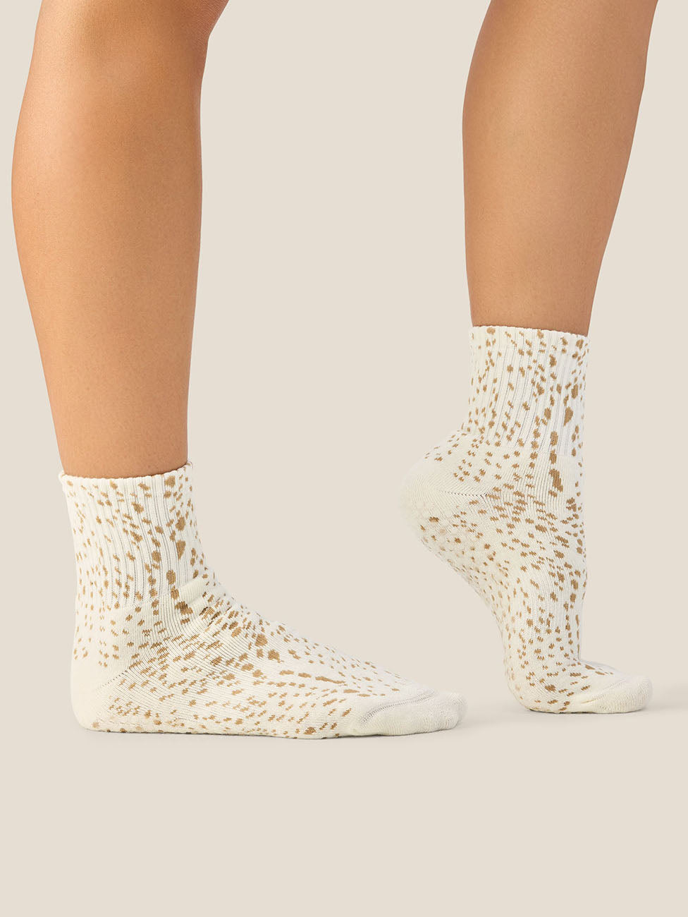 MoveActive Fawn Oat  Crew Grip Socks