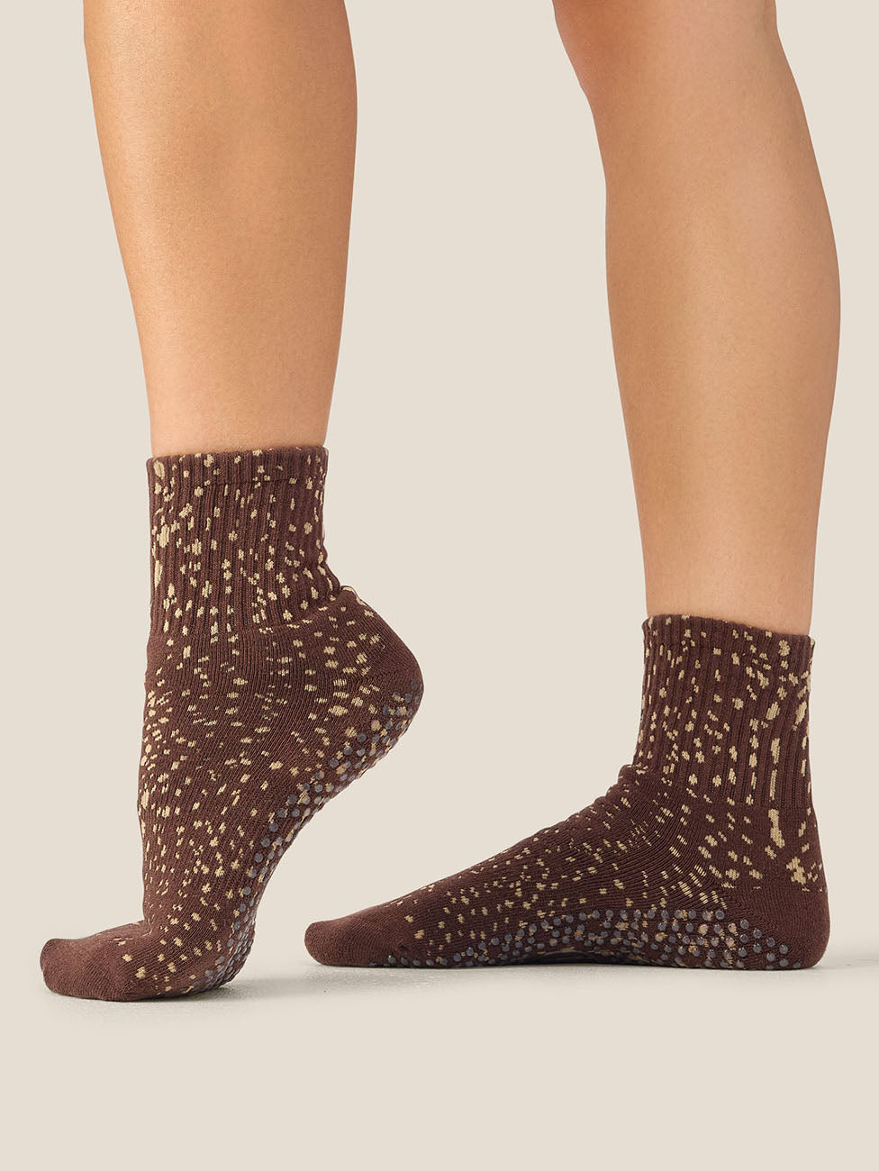 MoveActive Fawn Espresso  Crew Grip Socks