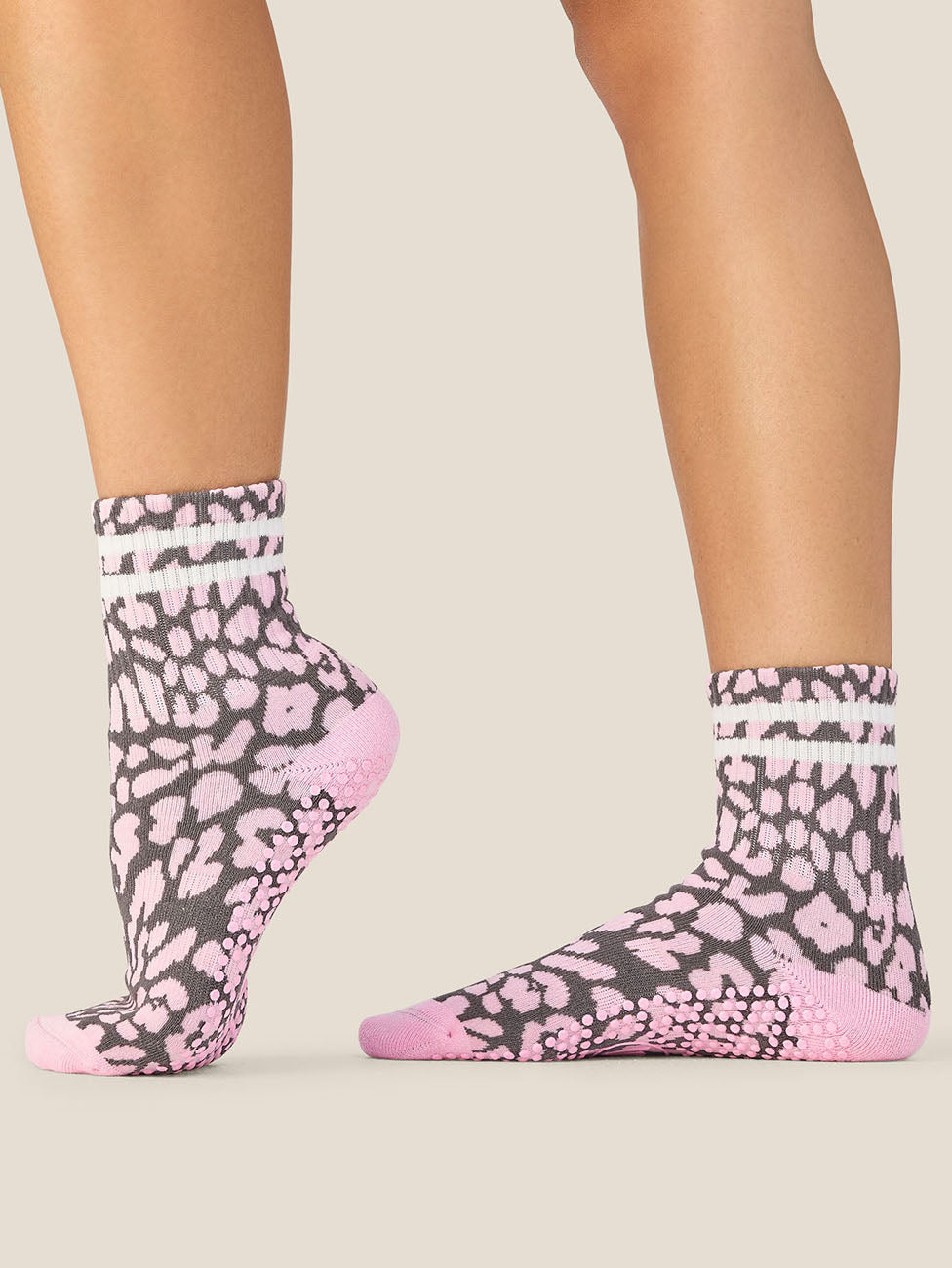 MoveActive Cheetah Stripe Pink  Crew Grip Socks