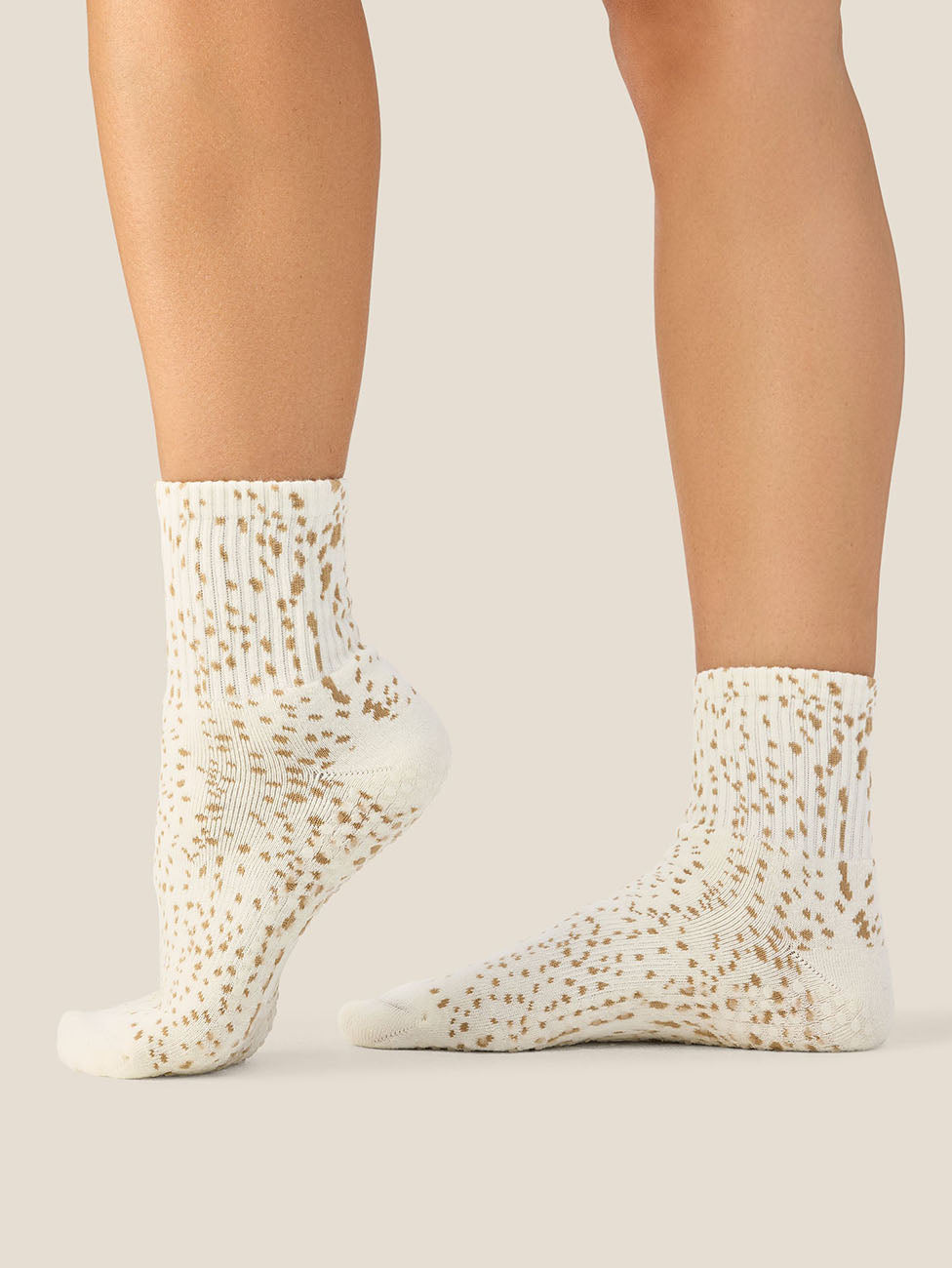 MoveActive Fawn Oat  Crew Grip Socks