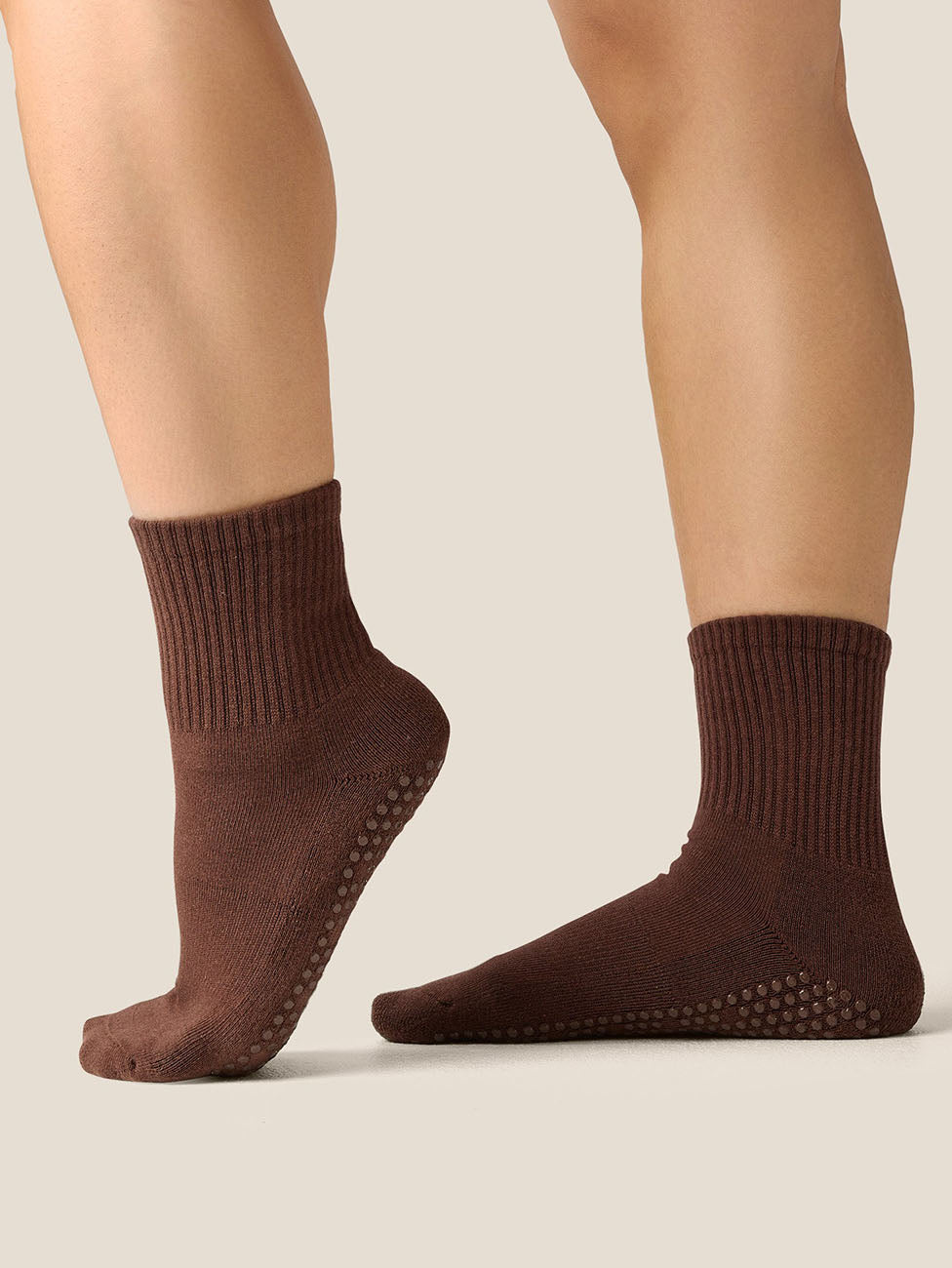 MoveActive Espresso  Crew Grip Socks