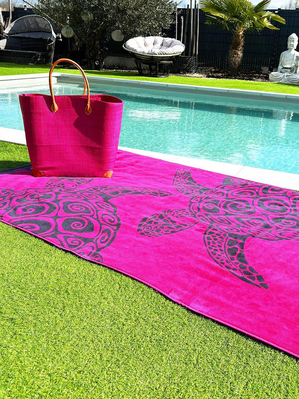 Le Comptoir De La Plage Fuchsia Turtle Beach Towel