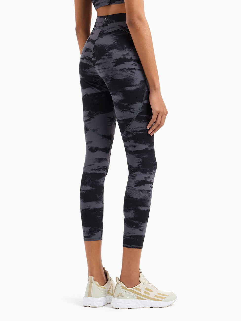EA7 Dynamic Athlete Vigor7 Technical Fabric Leggings